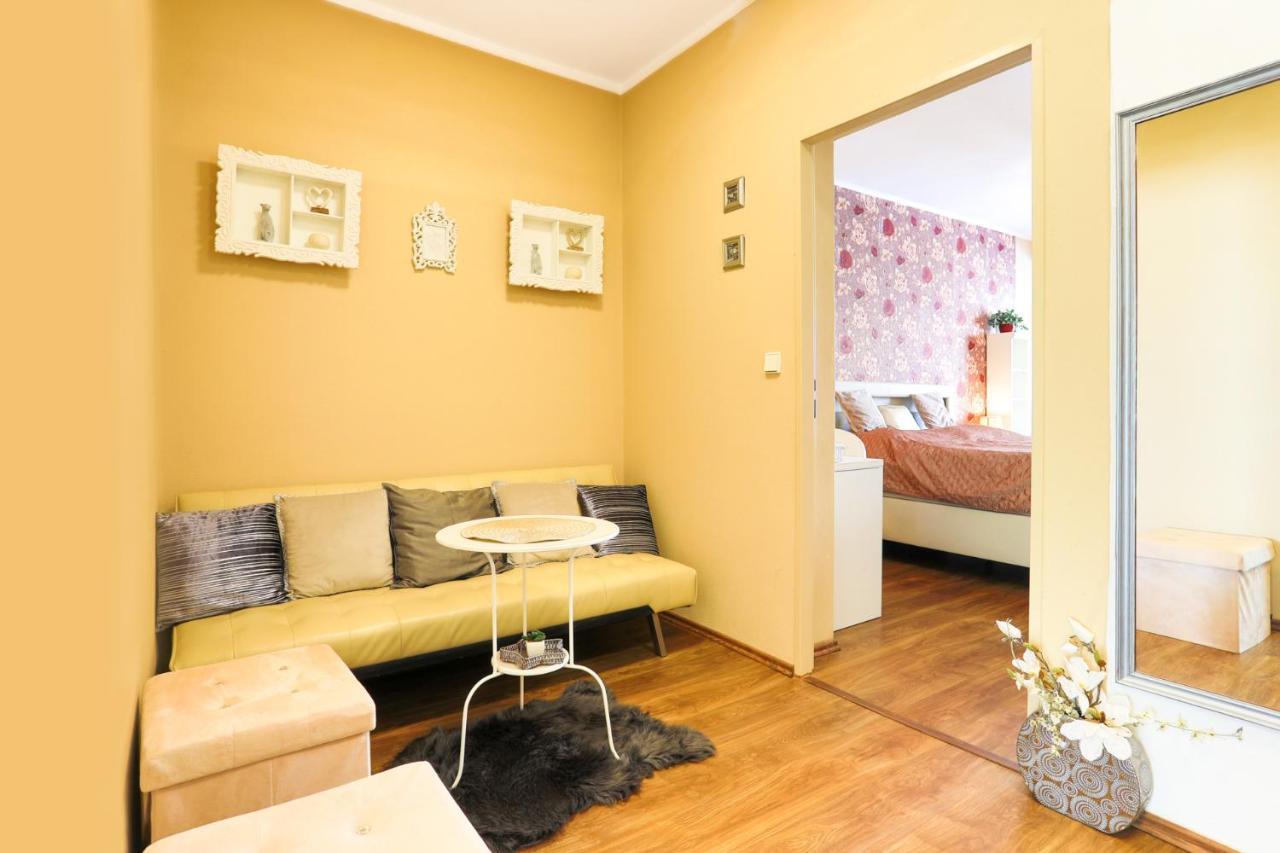 Apartment Carla カルロヴィ・ヴァリ エクステリア 写真